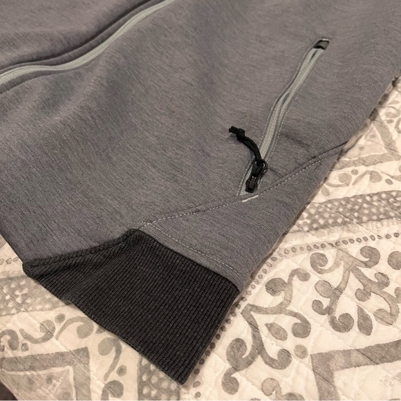 Northface Hoodie - Picture 7 of 8